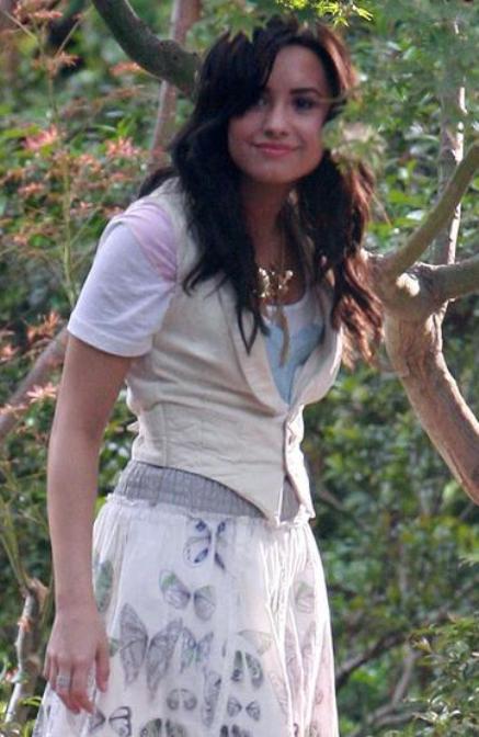demi-lovato-here-we-go-again20283229.jpg