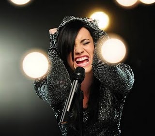 demi-love1.jpg