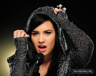 demi-love3.jpg