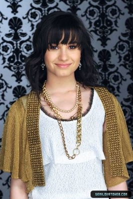 normal_demi-lovato-0025.jpg